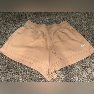 Nike Women's Athletic Shorts in Tan Size Large